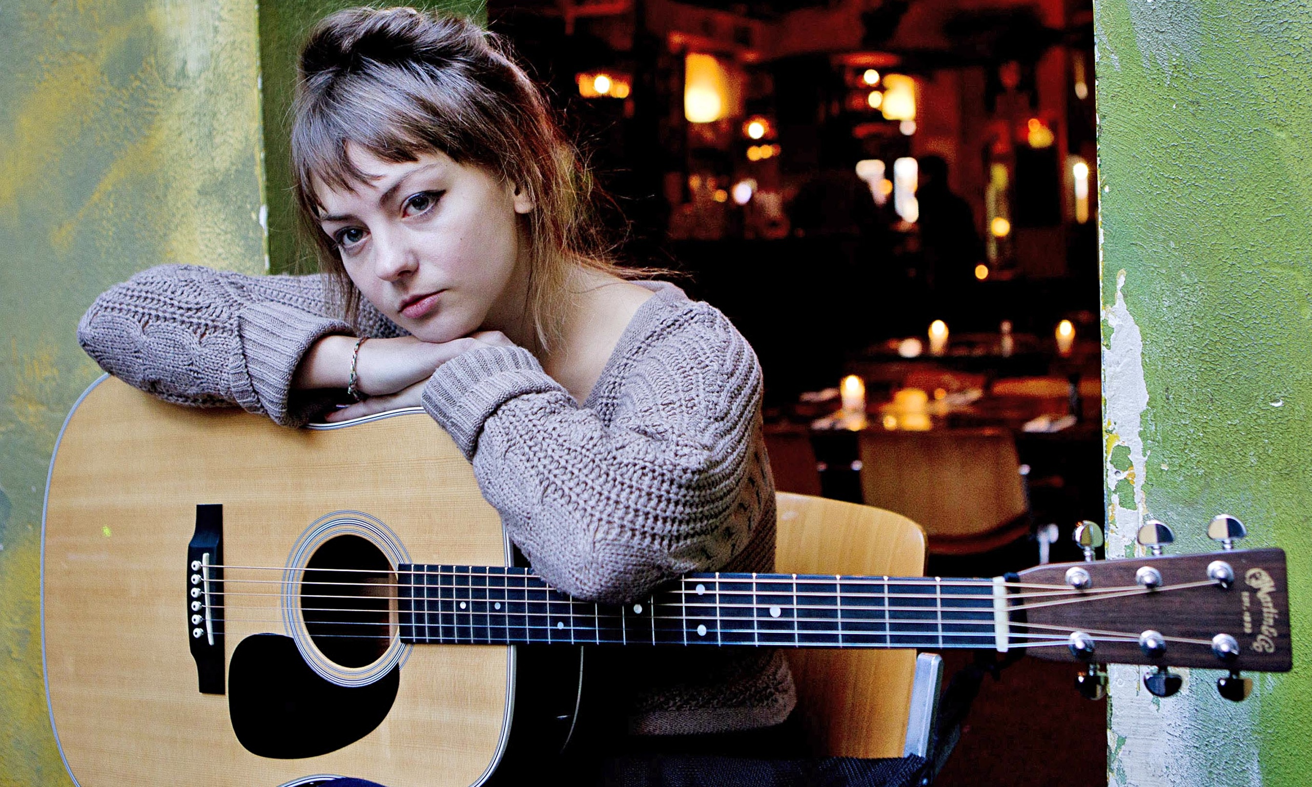 Angel Olsen Makes Late Night TV Debut With "HiFive" Glide Magazine